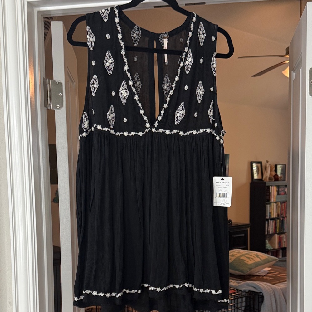 NWT Free People Black Sleeveless Top with White Embroidery Size M